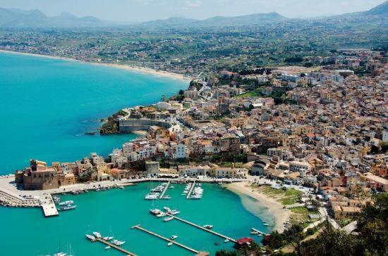 Case Vacanze Nonna Nick Castellammare del Golfo Exterior foto